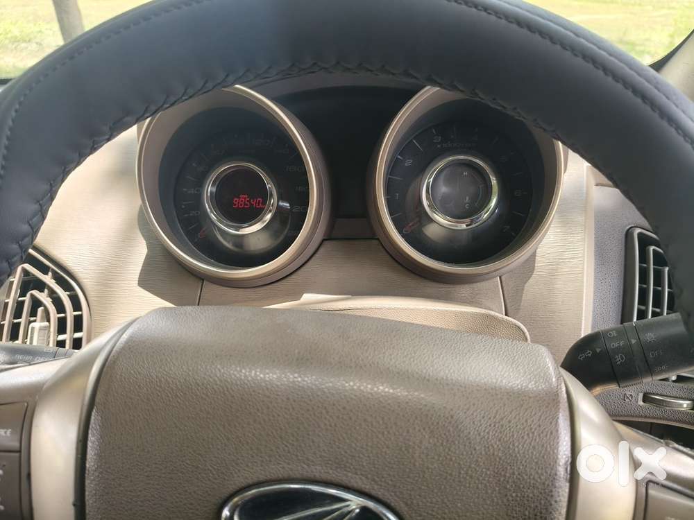 Mahindra Xuv500 2015 Diesel 95000 Km Driven