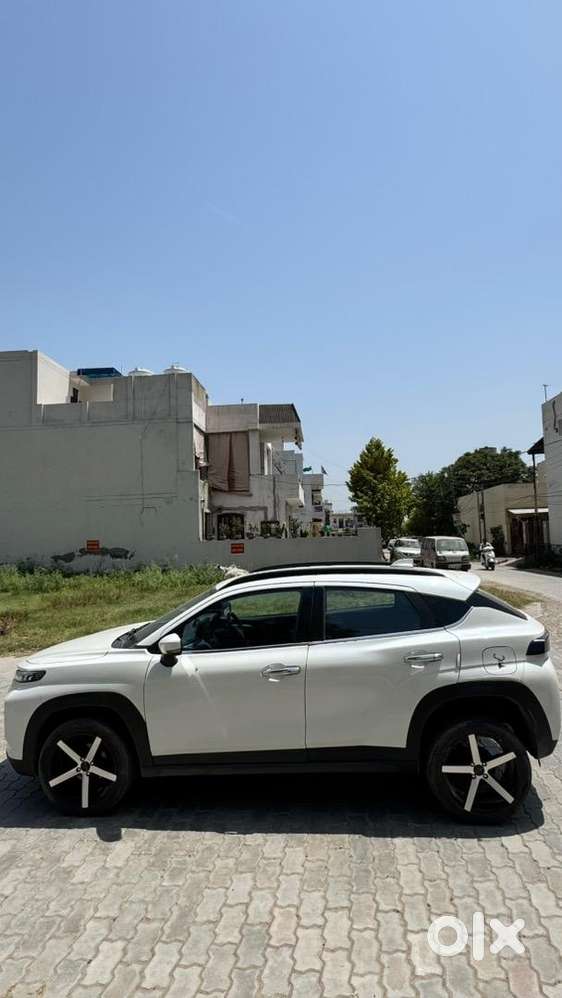 Maruti Suzuki Fronx 2024 Petrol 23000 Km Driven