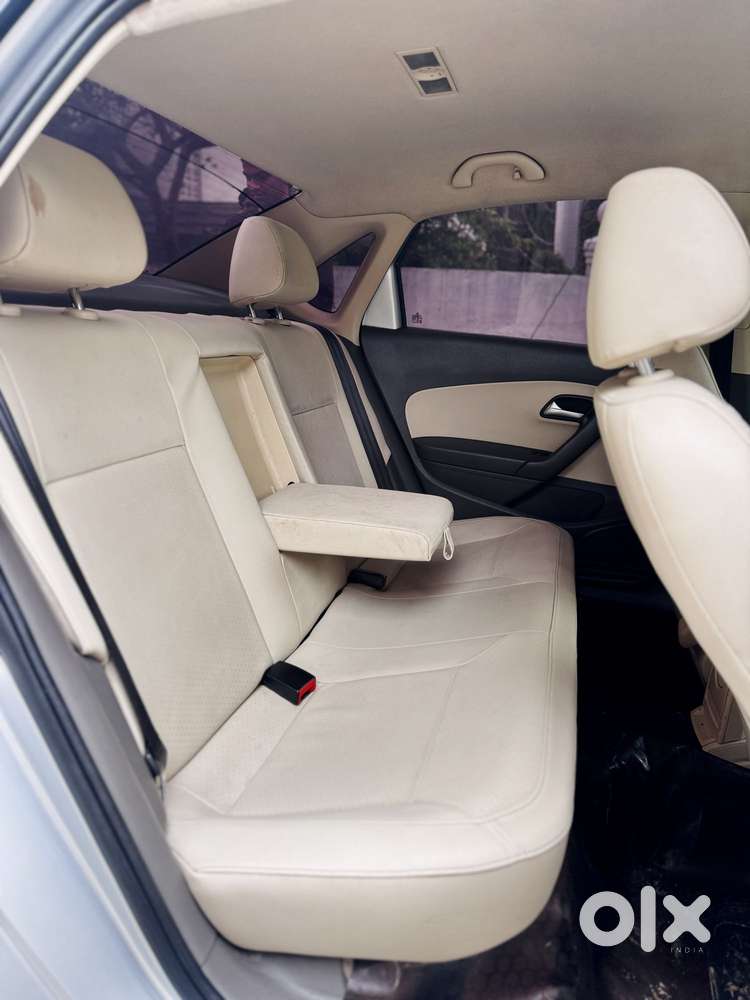 Volkswagen Vento 1.2 Tsi Highline At, 2015, Petrol