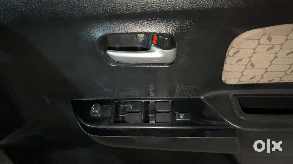 Maruti Suzuki Wagon R 1.0 Vxi, 2017, Petrol