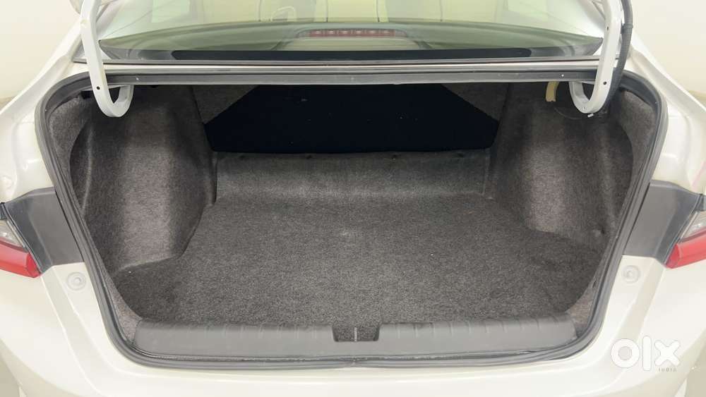 Honda City Vx Petrol Mt, 2023, Petrol