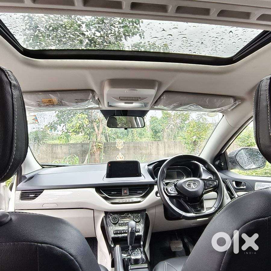 Tata Nexon 1.5 Revotorq Xza Plus Dual Tone Roof (o) Amt, 2021, Diese..