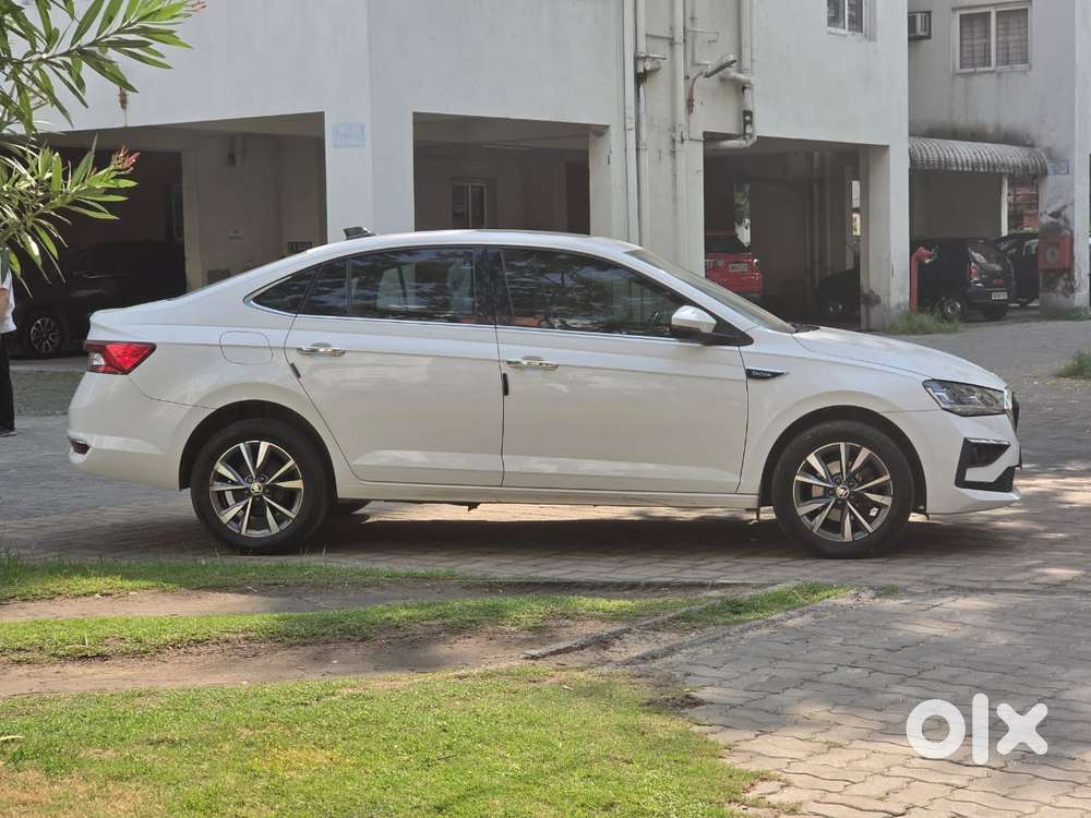 Skoda Slavia 1.0 Tsi Style At, 2022, Petrol
