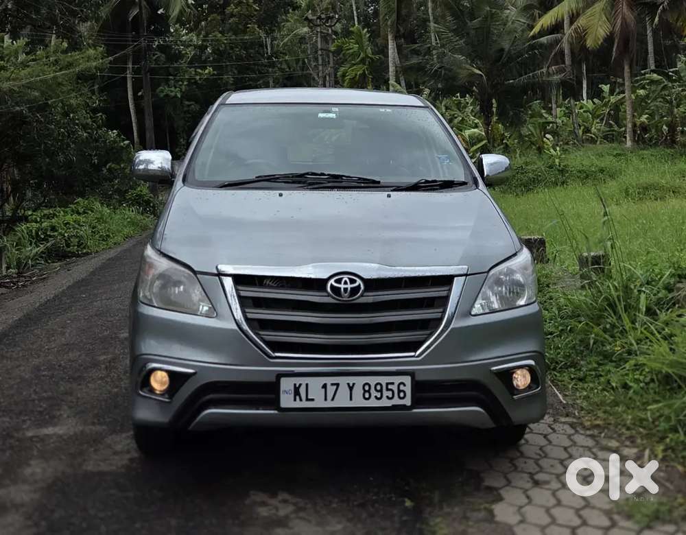 Innova 2015 G Manual 
New Clutch 
1 Lakh Km Done 
New Clutch