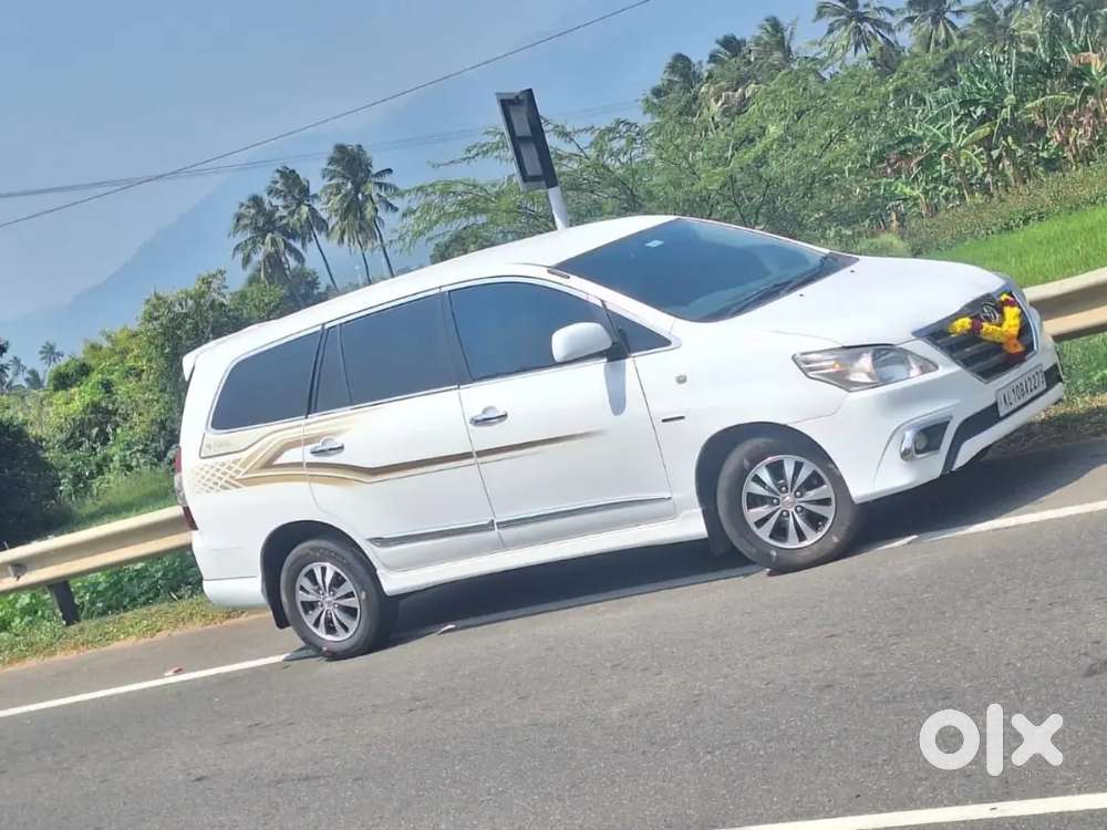 Toyota Innova 2014 Diesel 250000 Km Driven