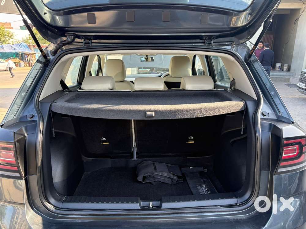 Volkswagen Taigun 1.0 Tsi Highline At, 2022, Petrol