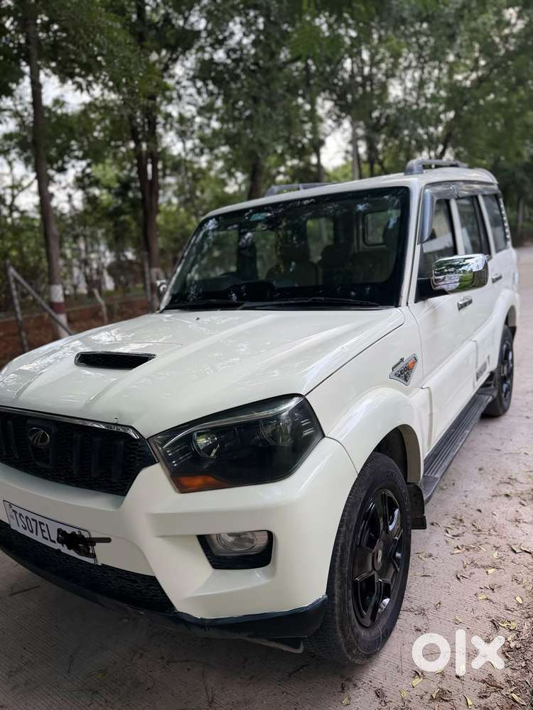 Mahindra Scorpio S6, 2015, Diesel