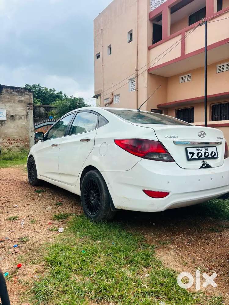Hyundai Verna 2012 Diesel Manual
