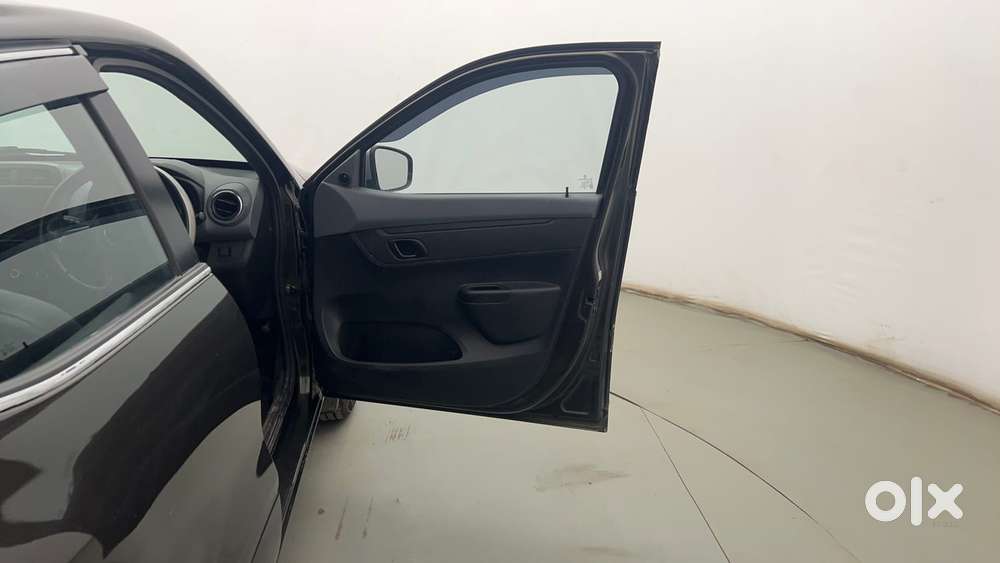 Renault Kwid 2019-ongoing 1.0 Rxt Amt (o), 2020, Petrol