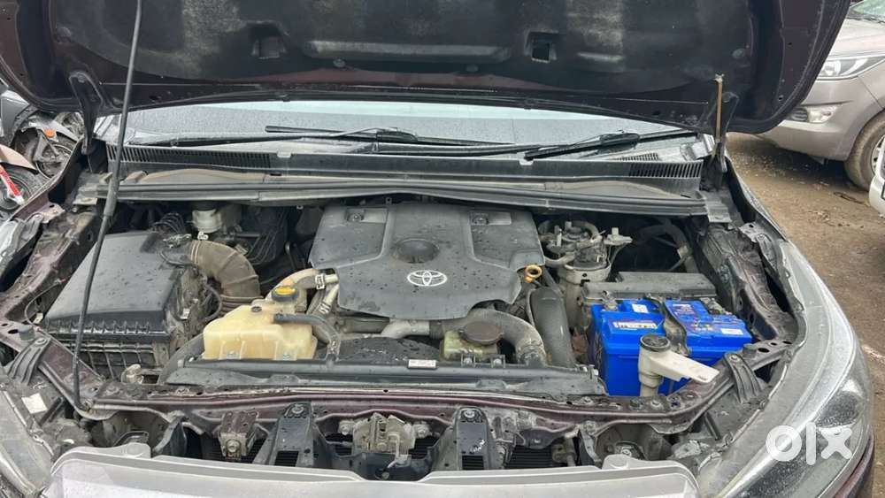 Toyota Innova Crysta 2.8 Zx At 7 Seater, 2016, Diesel