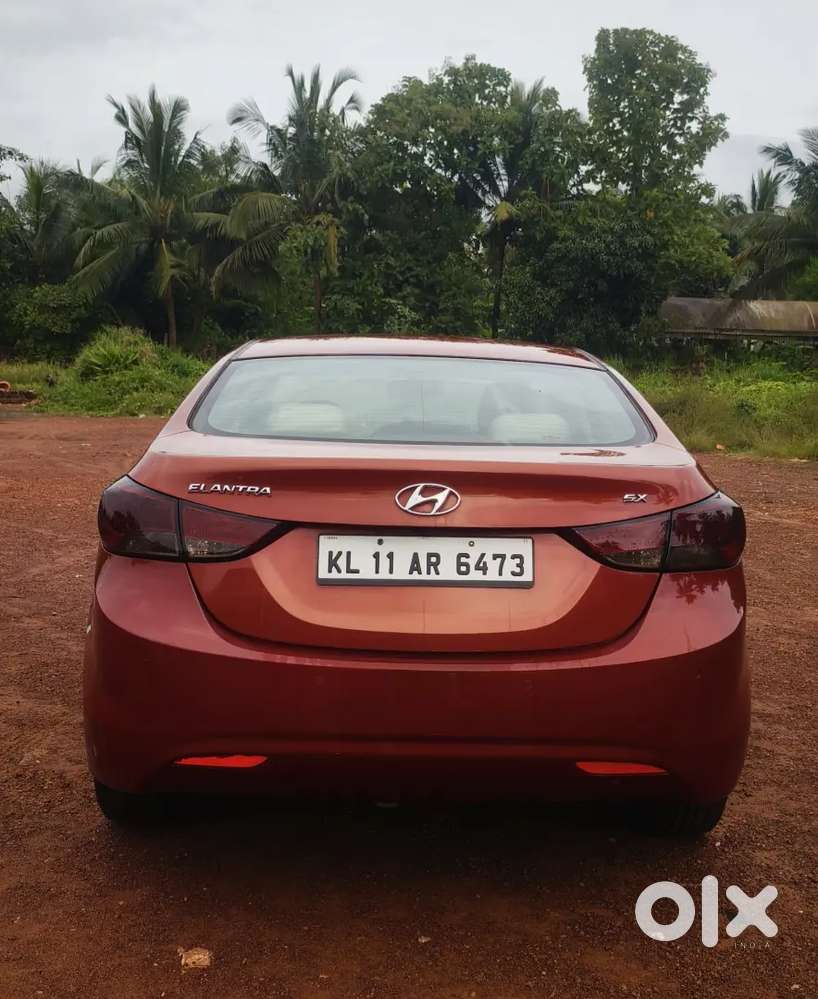 Hyundai Elantra 2013 Petrol Well Maintained
