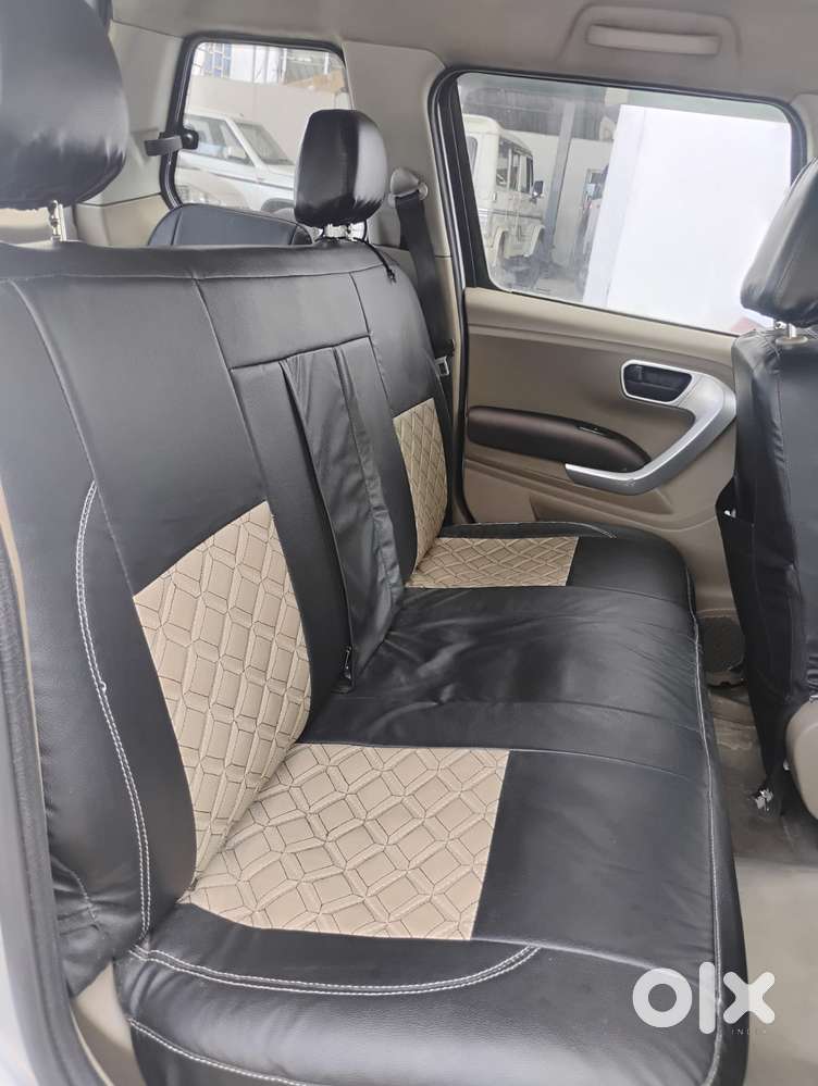 Mahindra Tuv 300 T8, 2016, Diesel
