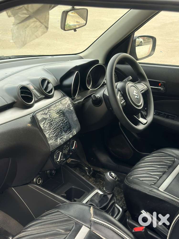 Maruti Suzuki Swift Vxi + Manual, 2022, Petrol