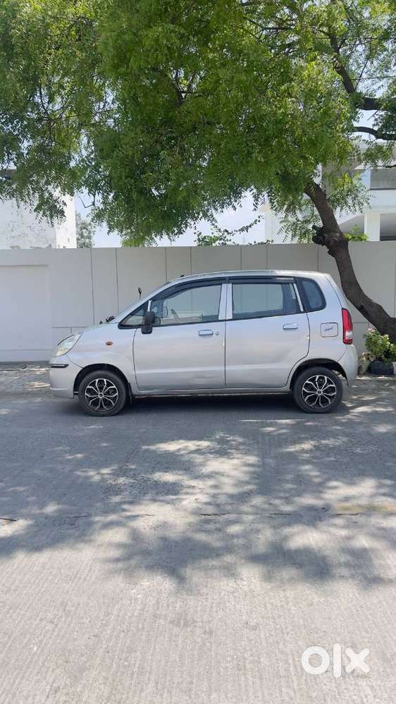 Maruti Suzuki Estilo Lxi Bs-iv, 2012, Petrol