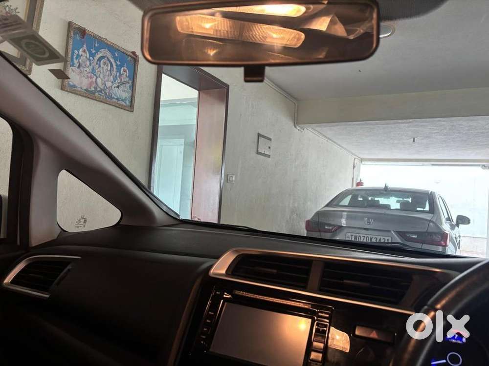 Honda Jazz 2017 Petrol 27700 Km Driven