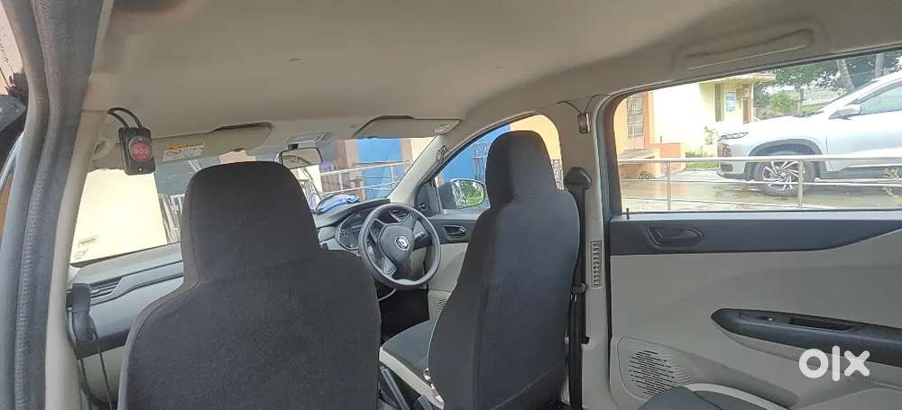 Yellow Board Ka Renault Triber 1.0 Rxl 2026