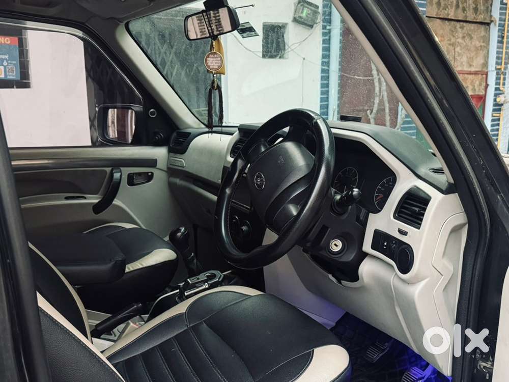 Mahindra Scorpio Classic 2015
