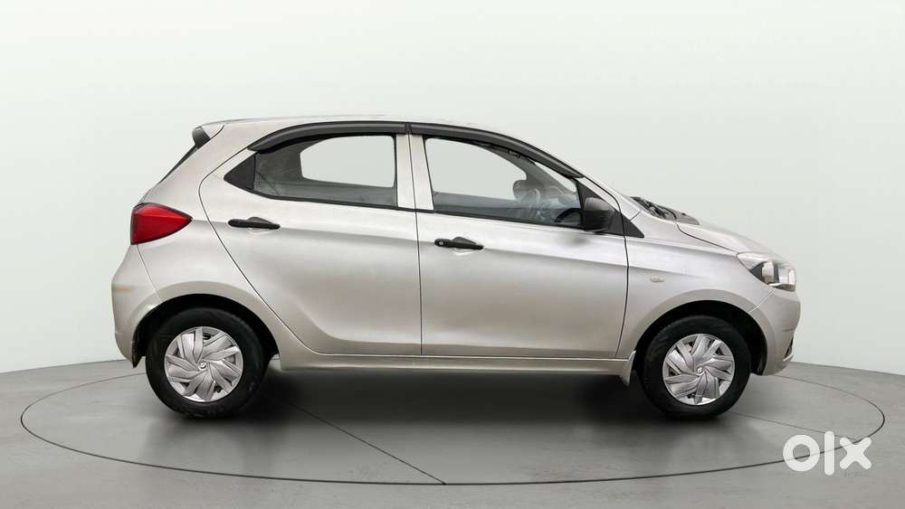 Tata Tiago 1.2 Revotron Xm, 2017, Petrol