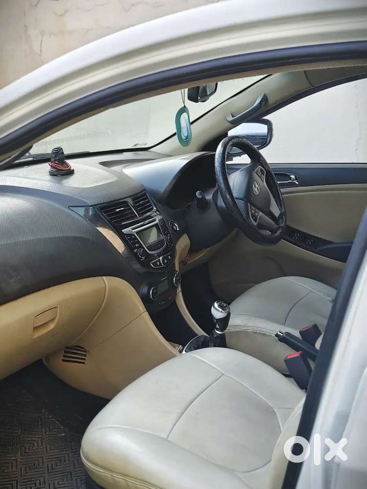 Hyundai Verna Diesel Manual 2014 Variant