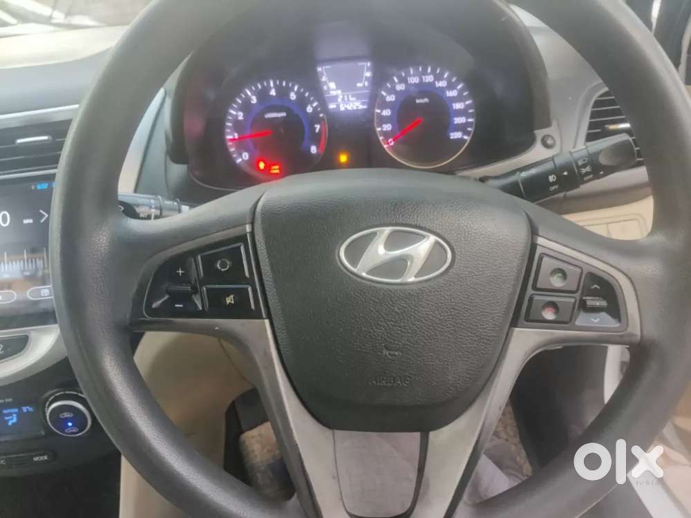 Hyundai Verna 1.6 Vtvt Sx, 2016, Petrol