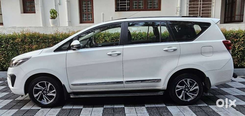 Toyota Innova Crysta [2020-ongoing] 2.4 Gx At 7 Str, 2021, Diesel