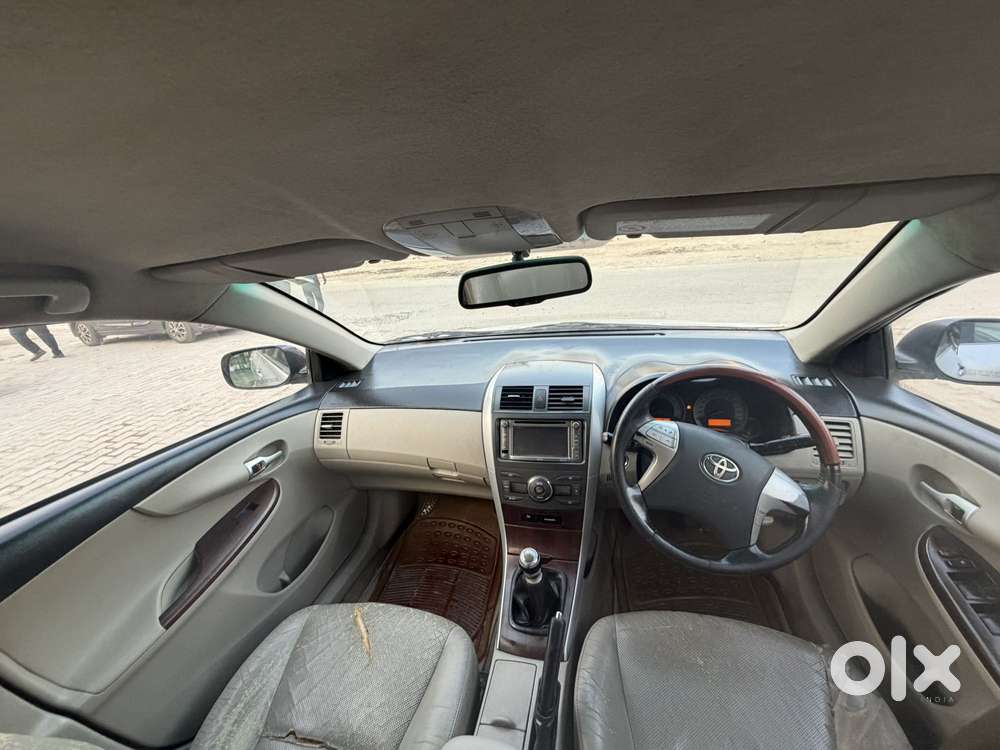 Toyota Corolla Altis 1.8 Sportz, 2011, Petrol