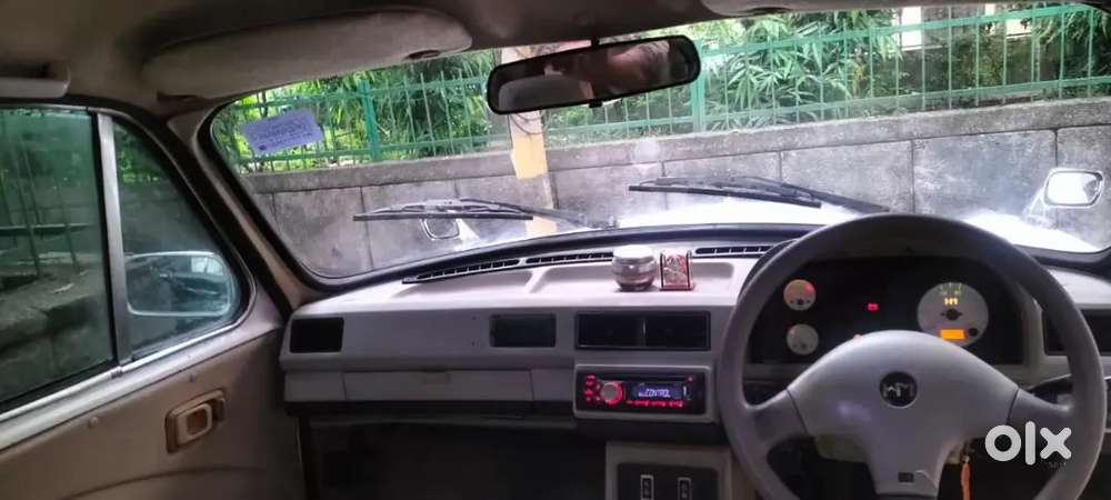 Ambassador Grand 1800 2012