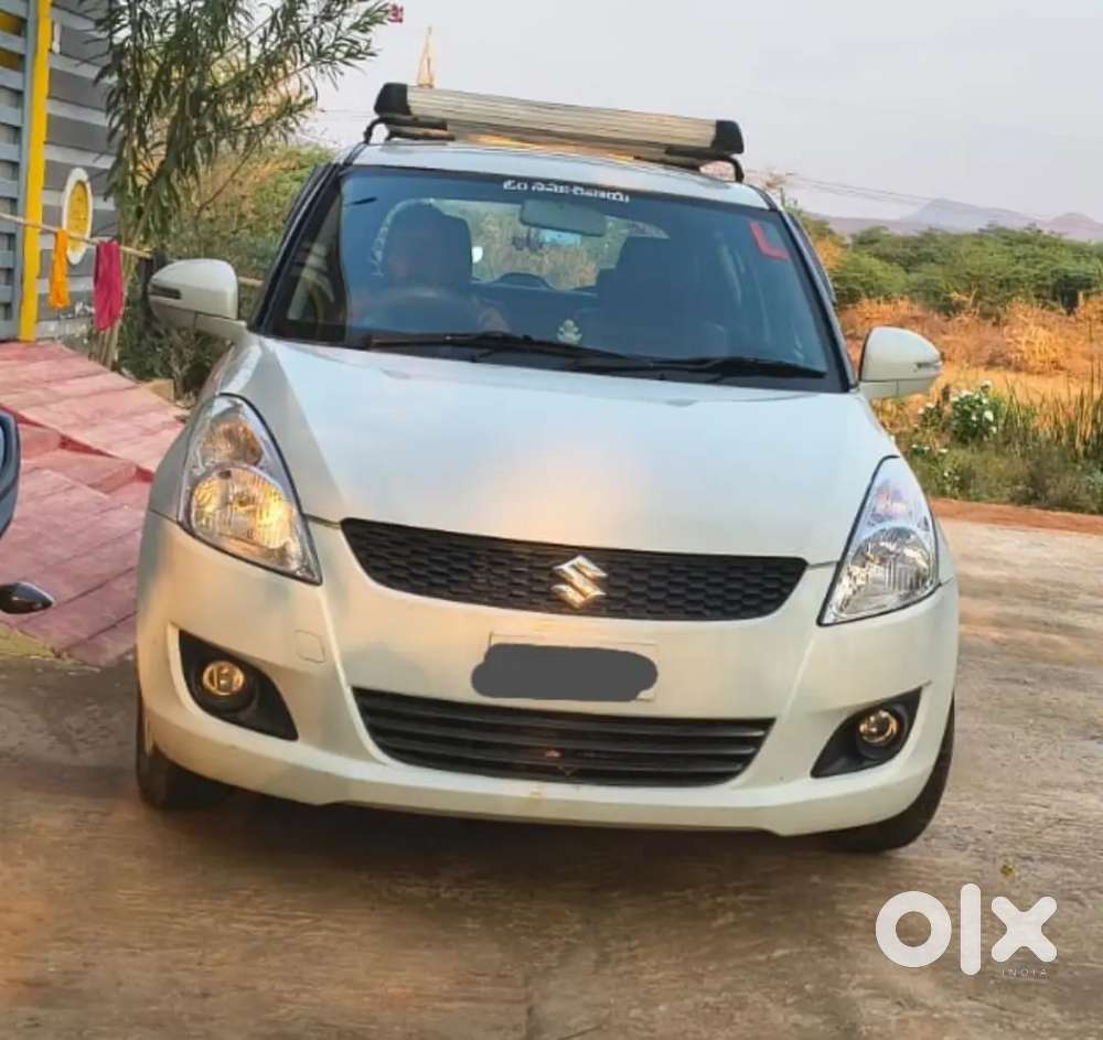 Maruti Suzuki Swift 2012 Petrol