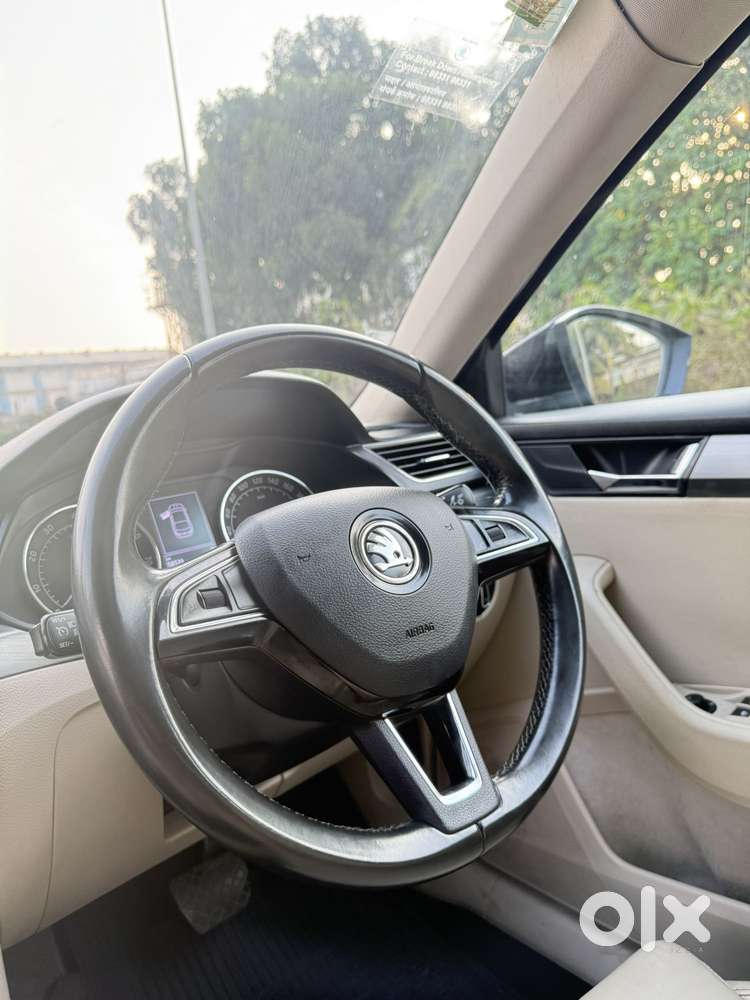 Skoda Superb Style 1.8 Tsi At, 2016, Petrol