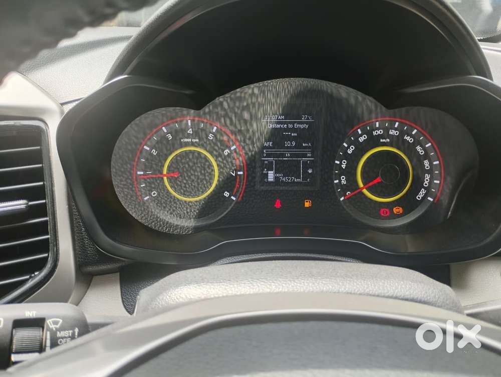 Mahindra Xuv300 W8, 2020, Petrol