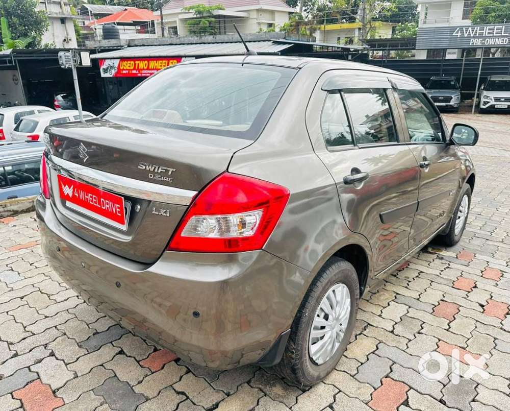 Maruti Suzuki Dzire 1.2 Lxi, 2016