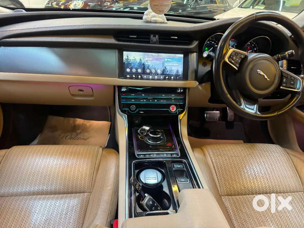 Jaguar Xf, 2019, Petrol