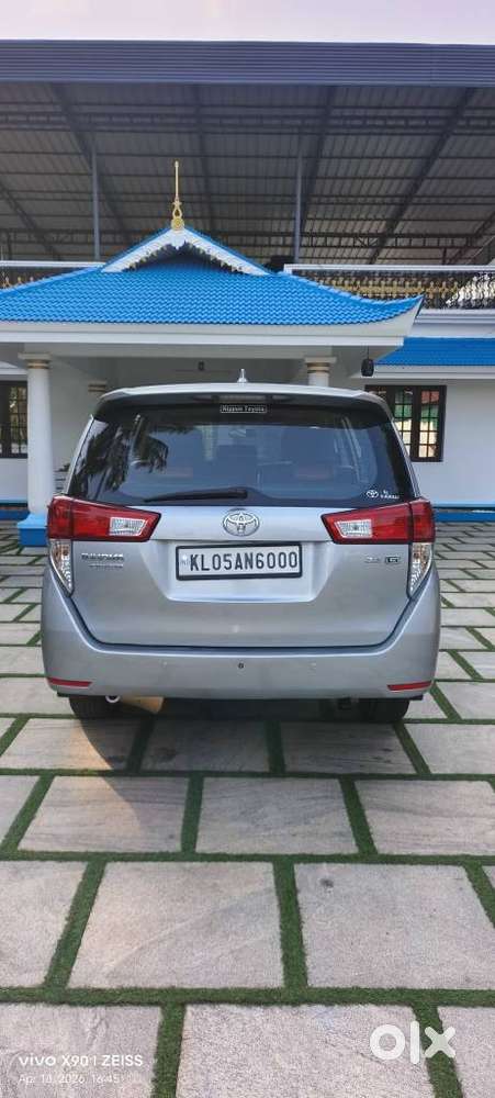 Toyota Innova Crysta 2.8 Gx At 8s, 2016, Diesel