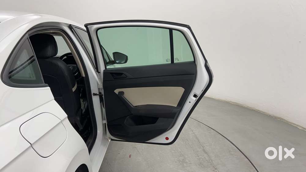 Skoda Slavia Active 1.0l Tsi Mt, 2022, Petrol