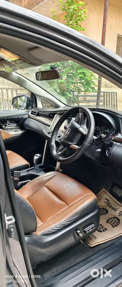 Toyota Innova Crysta 2016 Automatic 2.8 Z