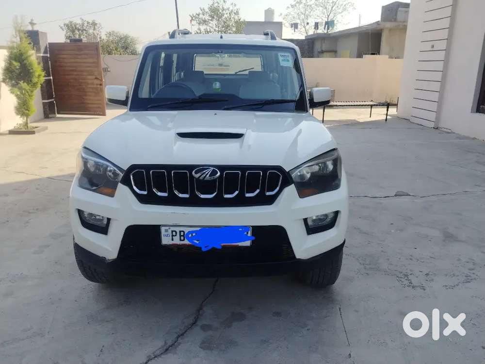 Mahindra Scorpio S6 Plus 2016 Diesel Manual