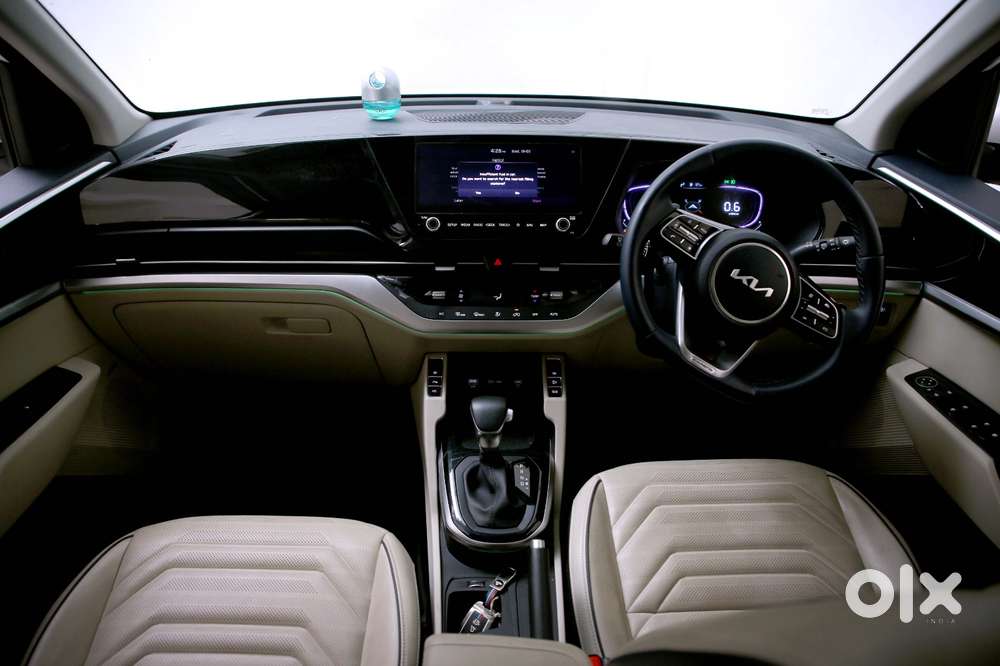 Kia Carens 1.5 Luxury Plus Turbo Dct 7 Str, 2023, Petrol