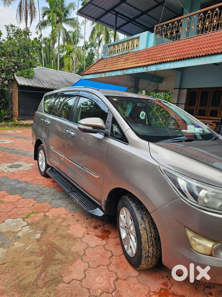 Toyota Innova Crysta 2017