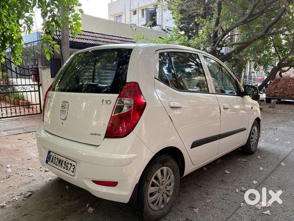 Hyundai I10 Sportz, 2015, Petrol