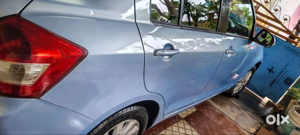 Maruti Suzuki Swift Dzire 2015