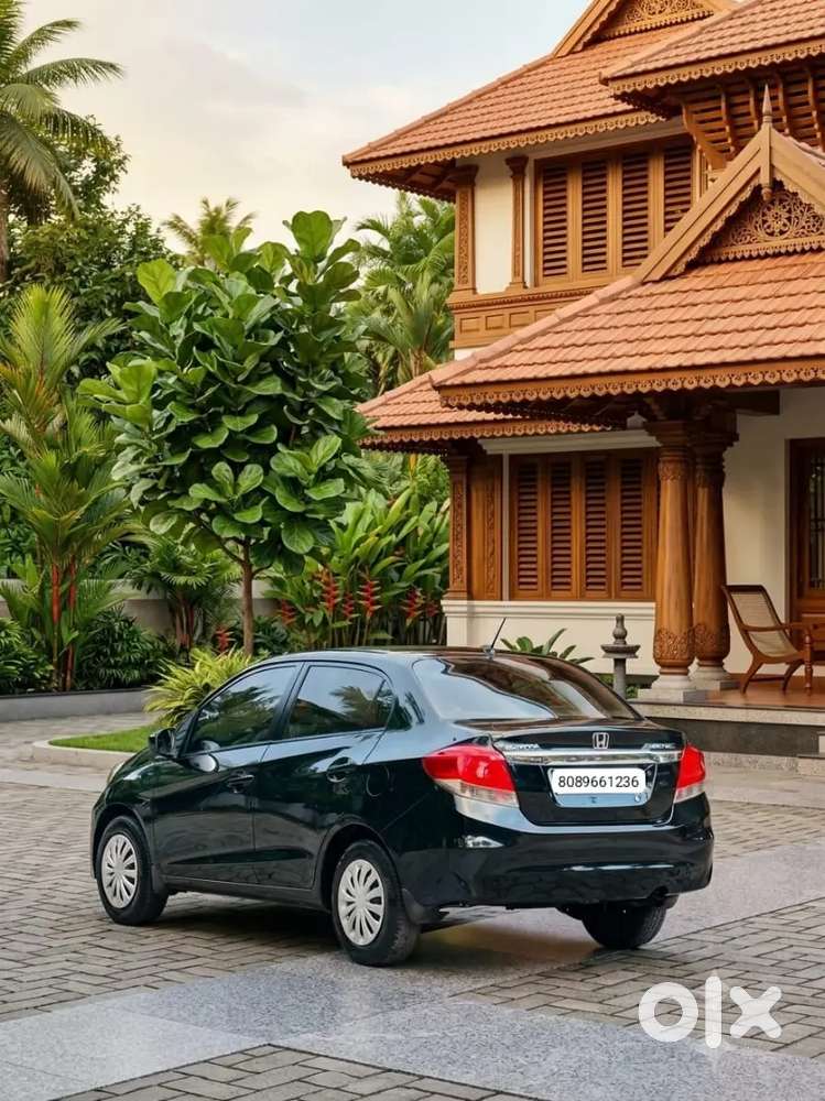 Honda Amaze 1.5 E 2014 Amaze Diesel 26 Honda Amaze
