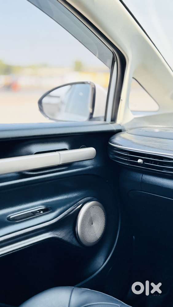 Mg Windsor Ev Essence, 2024, Electric