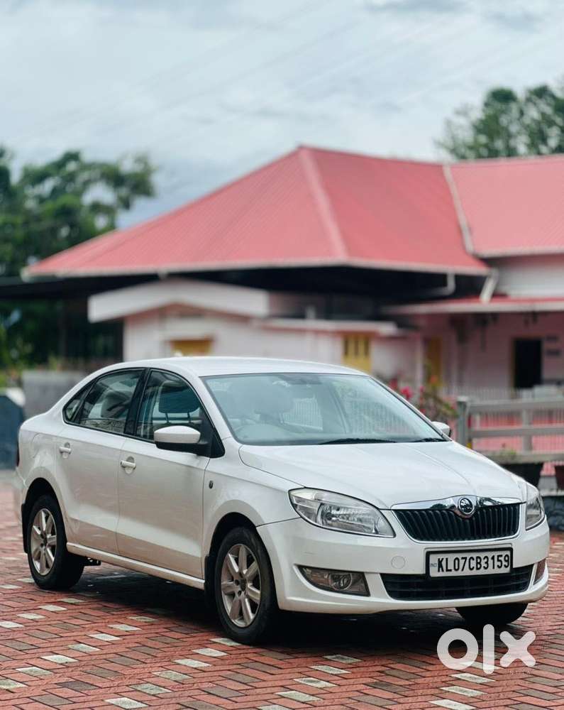 Skoda Rapid 2011-2013 1.6 Mpi Ambition Plus Alloy, 2014, Petrol