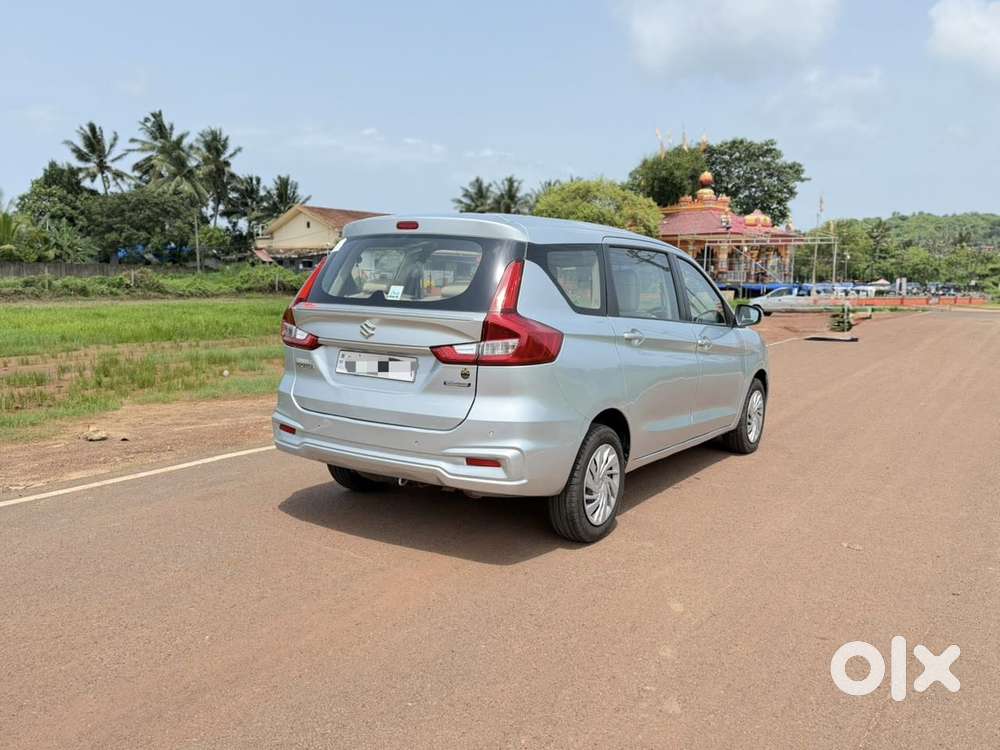 Maruti Suzuki Ertiga Vxi At Petrol, 2022, Petrol