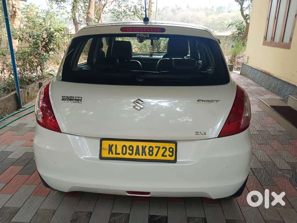 Maruti Suzuki Swift 2016 Petrol 185000 Km Driven
