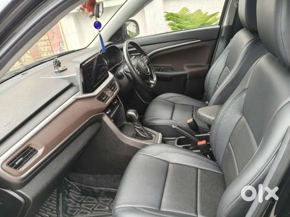 Maruti Suzuki Brezza Zxi 2024 Automatic Black Colour