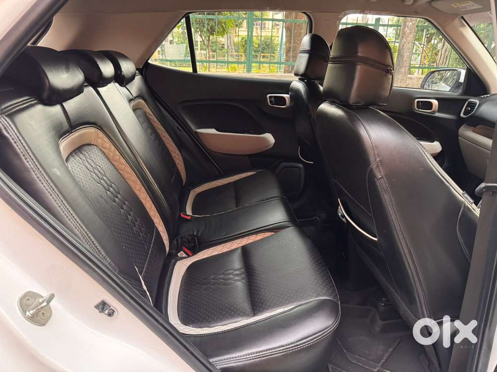 Hyundai Venue 1.2 S (o), 2024, Petrol