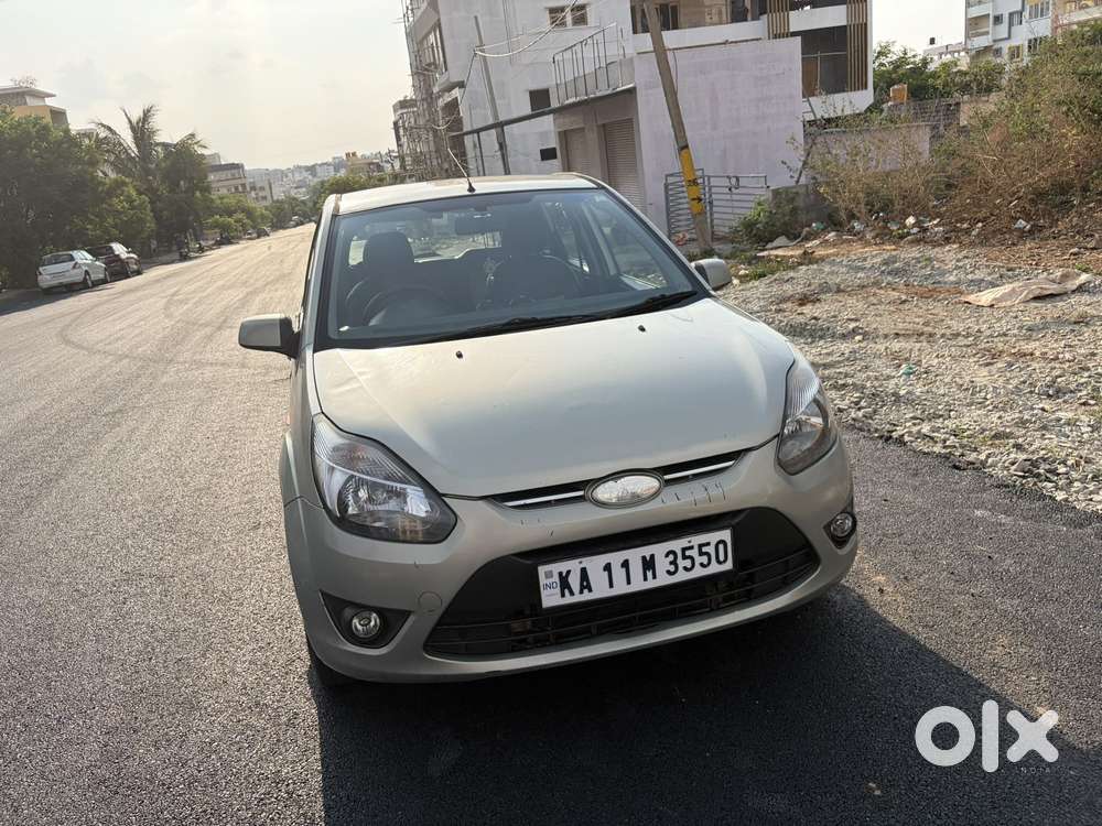 Ford Figo 1.2p Titanium Mt, 2010, Petrol