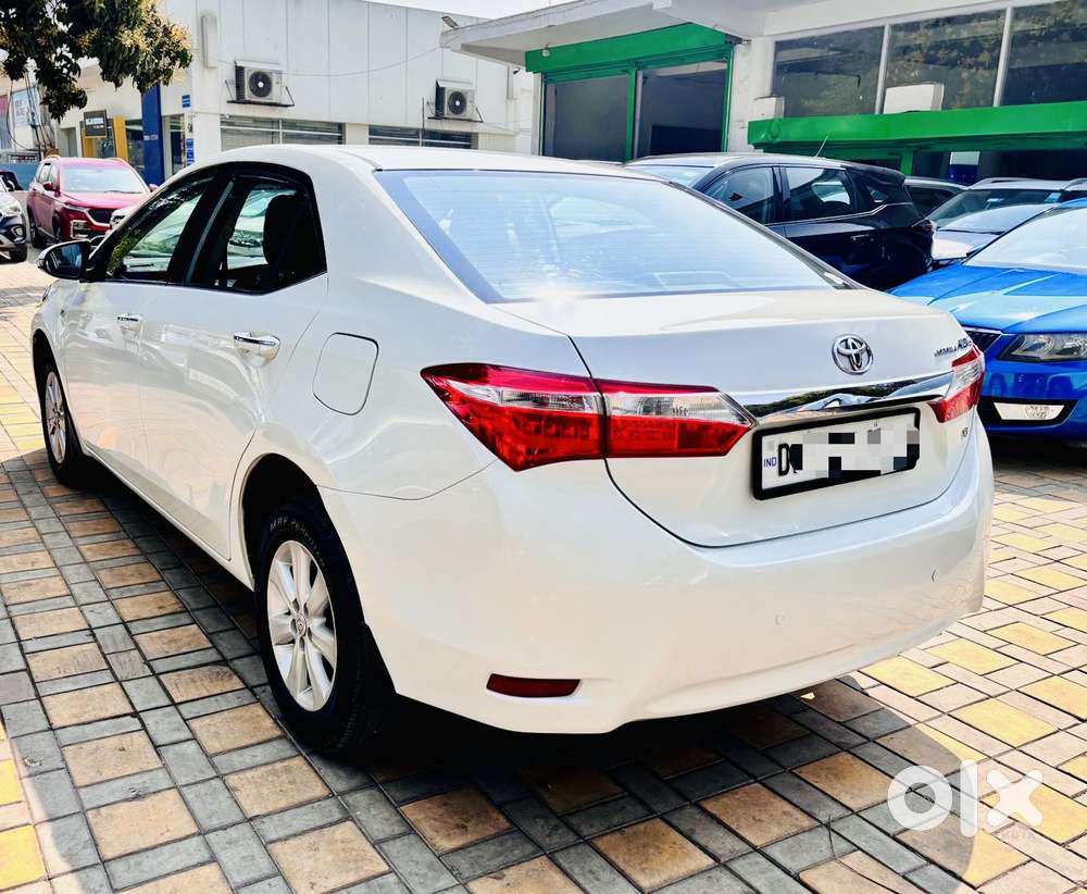 Toyota Corolla Altis Facelift, 2014, Petrol