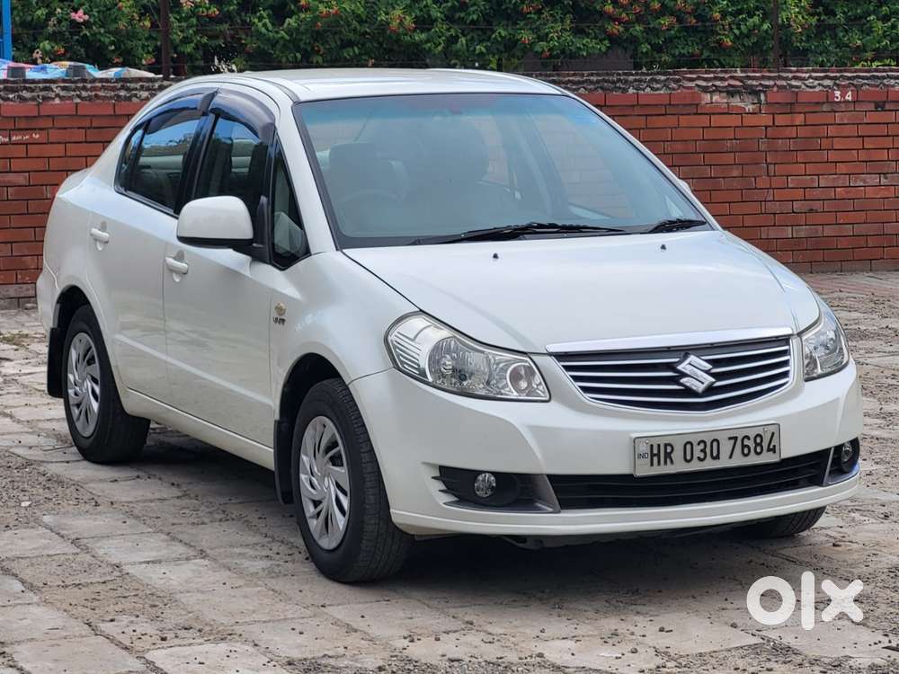 Maruti Suzuki Sx4 Vxi Bsiv, 2014, Petrol